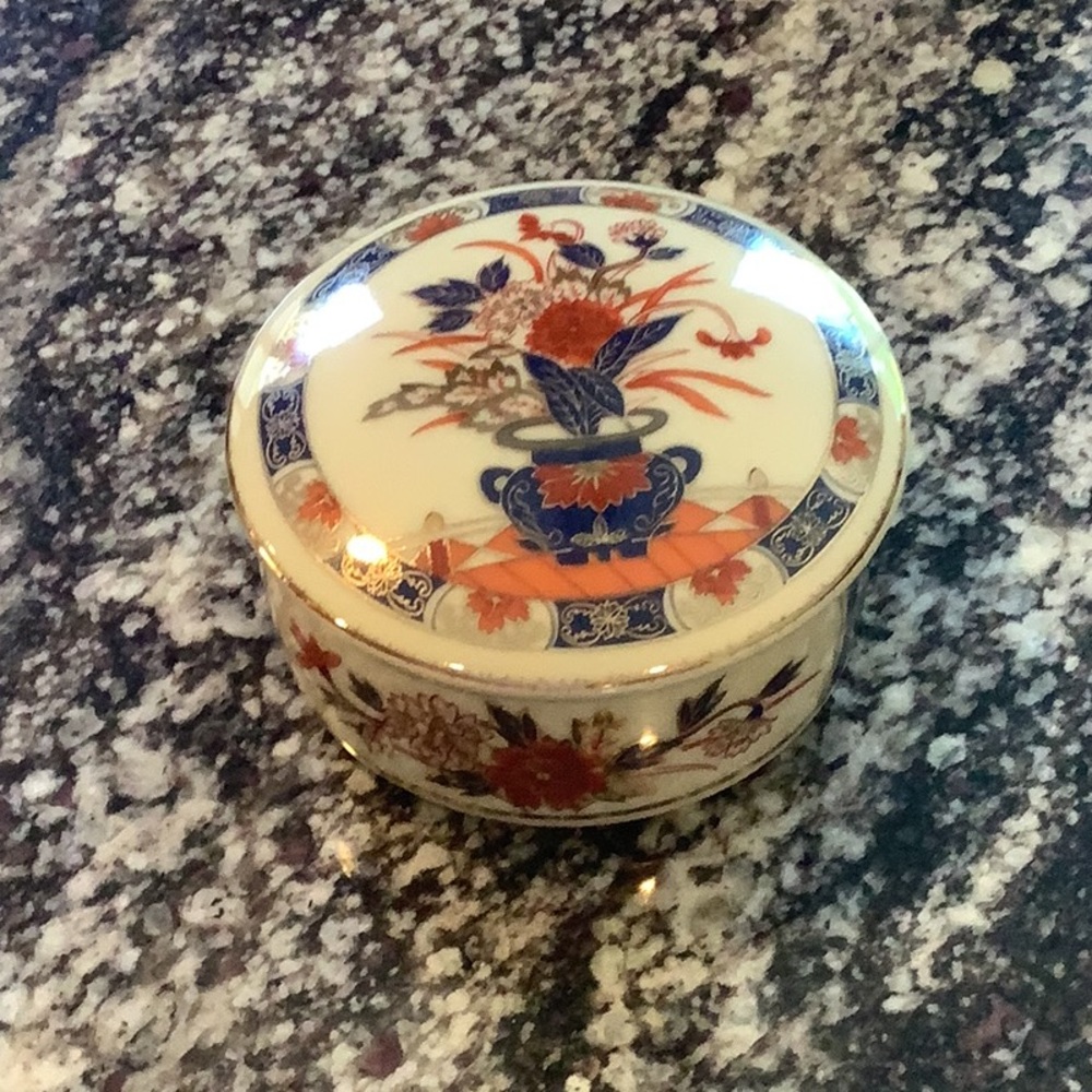 Vintage Takahashi Covered Trinket